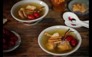 冬蟲夏草的食用方法！冬蟲夏草燉雞湯！